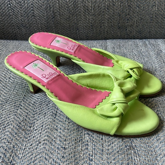 Lilly Pulitzer Green/Pink Leather 1.75” Kittens Heels Bow Sandals Size: 7.5 M - Picture 7 of 16